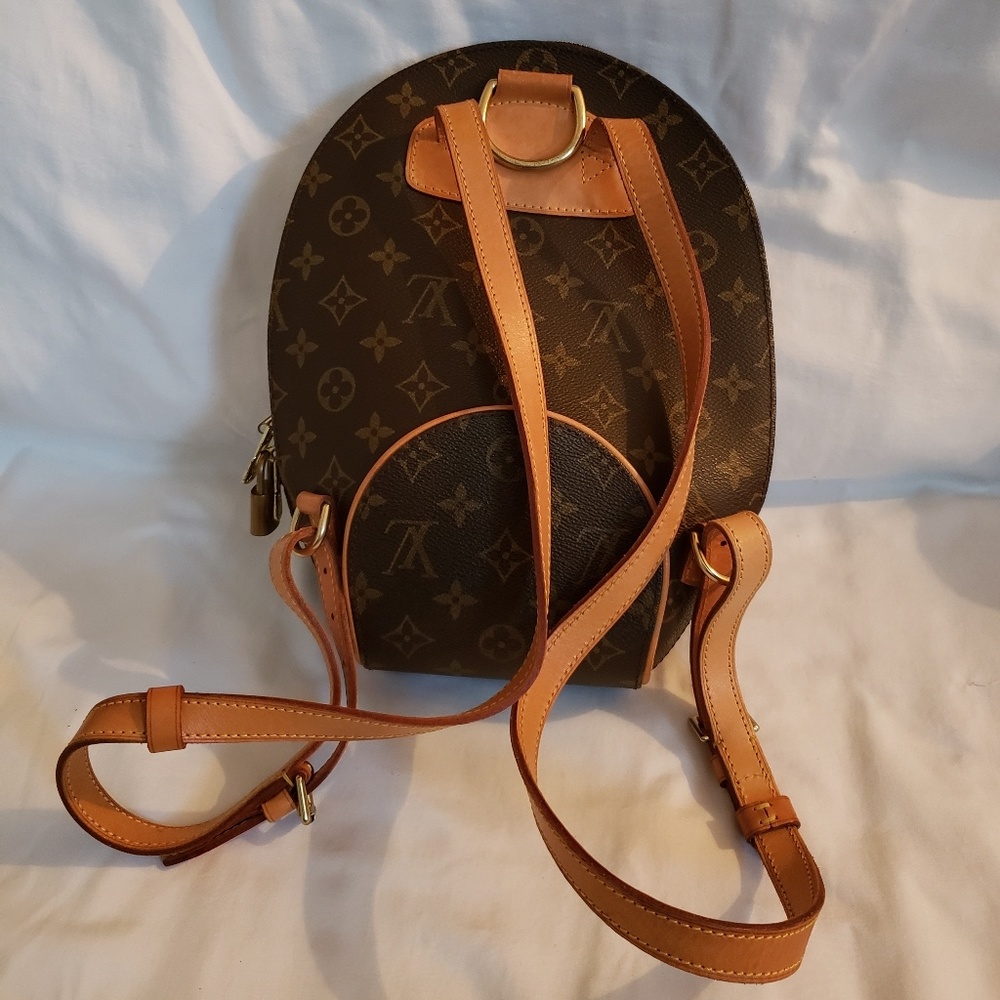 Louis Vuitton backpack - Picture 2 of 2